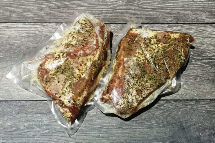 Грудинка ягненка в маринаде