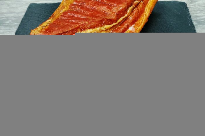 Грудинка свиная копченая